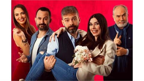 HER AŞK BİRAZ KOMİKTİR