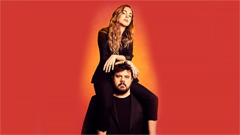Berfu & Eser Yenenler - Çift Terapisi