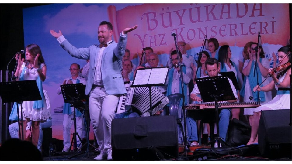 Ege'nin Şarkıları '' Türkçe Yunanca ortak şarkılar''  (Özel danslar eşliğinde)