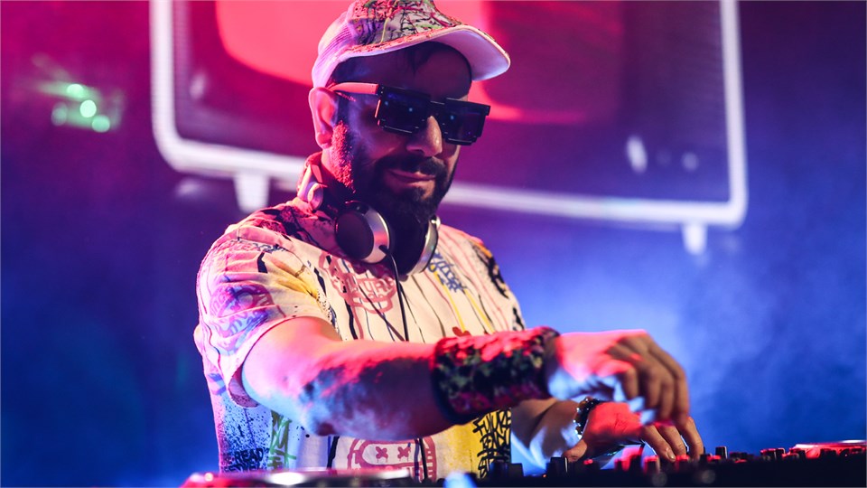Dj Hakan Küfündür ile 90'lar & 2000'ler Türkçe Pop Parti