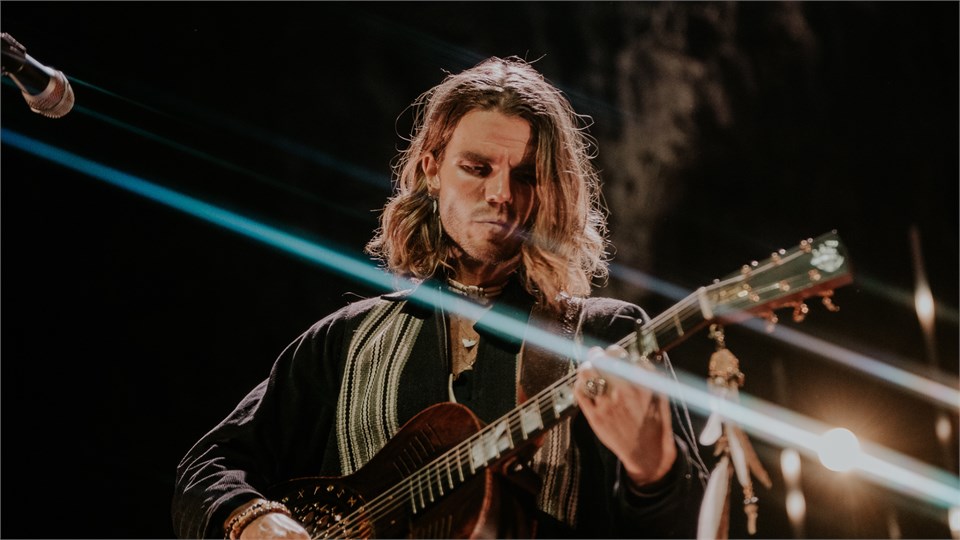 %100 Müzik Sunar: KALEO, J. Bernardt