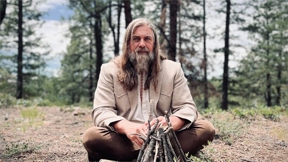 %100 Müzik Sunar: The White Buffalo