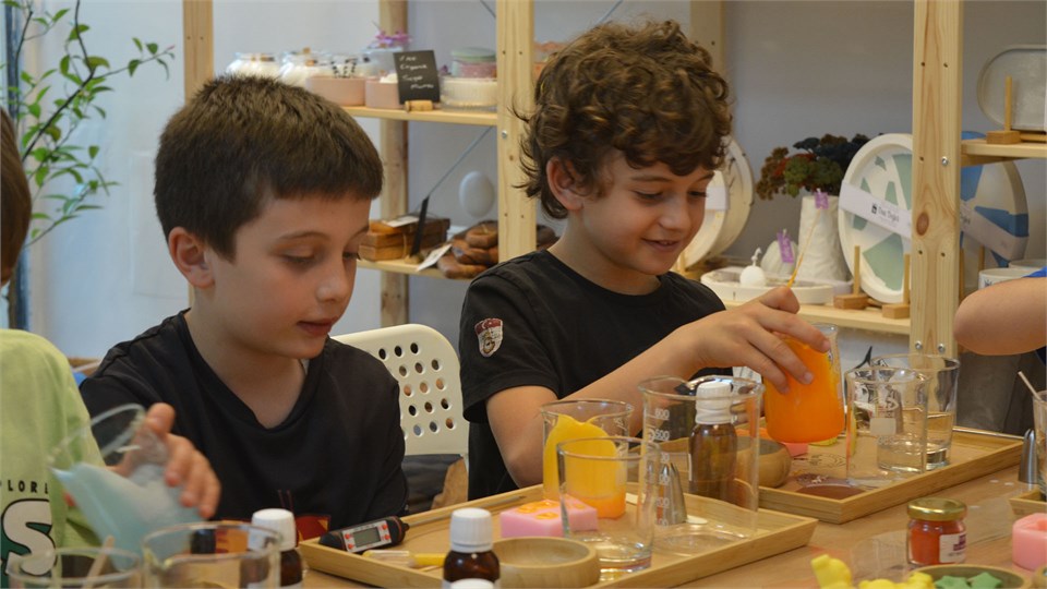 Çocuk Mum Yapımı WorkShop