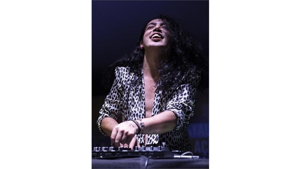 Dj Ali Taş ile 90'lar 2000'ler Türkçe Pop Gecesi