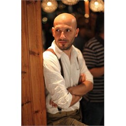 Vitrindeyiz Perakende ve Çözüm Ortaklığı / Oğuzhan Coşkun